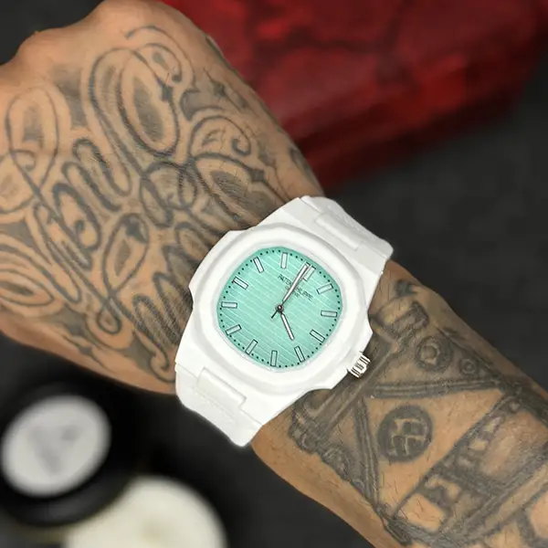 ساعت پتک فیلیپ ناتیلوس Patek Philippe Nautilus