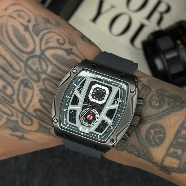 ساعت اکستری مربعی Extri