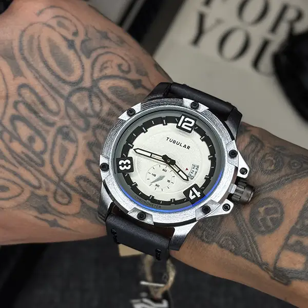 ساعت توبلار لاکچری Tubular